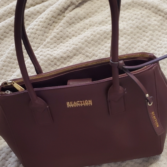 Kenneth Cole Reaction Purse - Picture 8 of 8